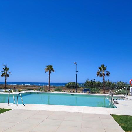 Espectacular Apartamento En Primera Linea De Playa Torrox Bagian luar foto